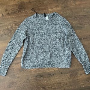 Black & white H&M sweater